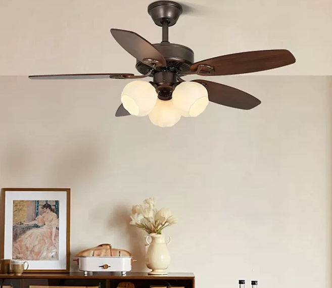 Lampe de ventilateur de plafond en bois vintage